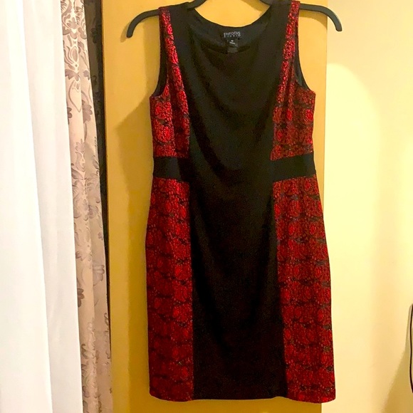 Ladies short dress - Picture 1 of 3